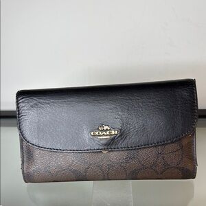 Coach Classic Signature Wallet
